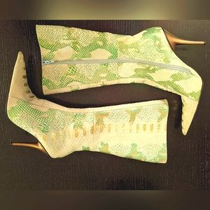 *EUC* Pale green gorgeous leather boots w 4" heel Size 38/ W7